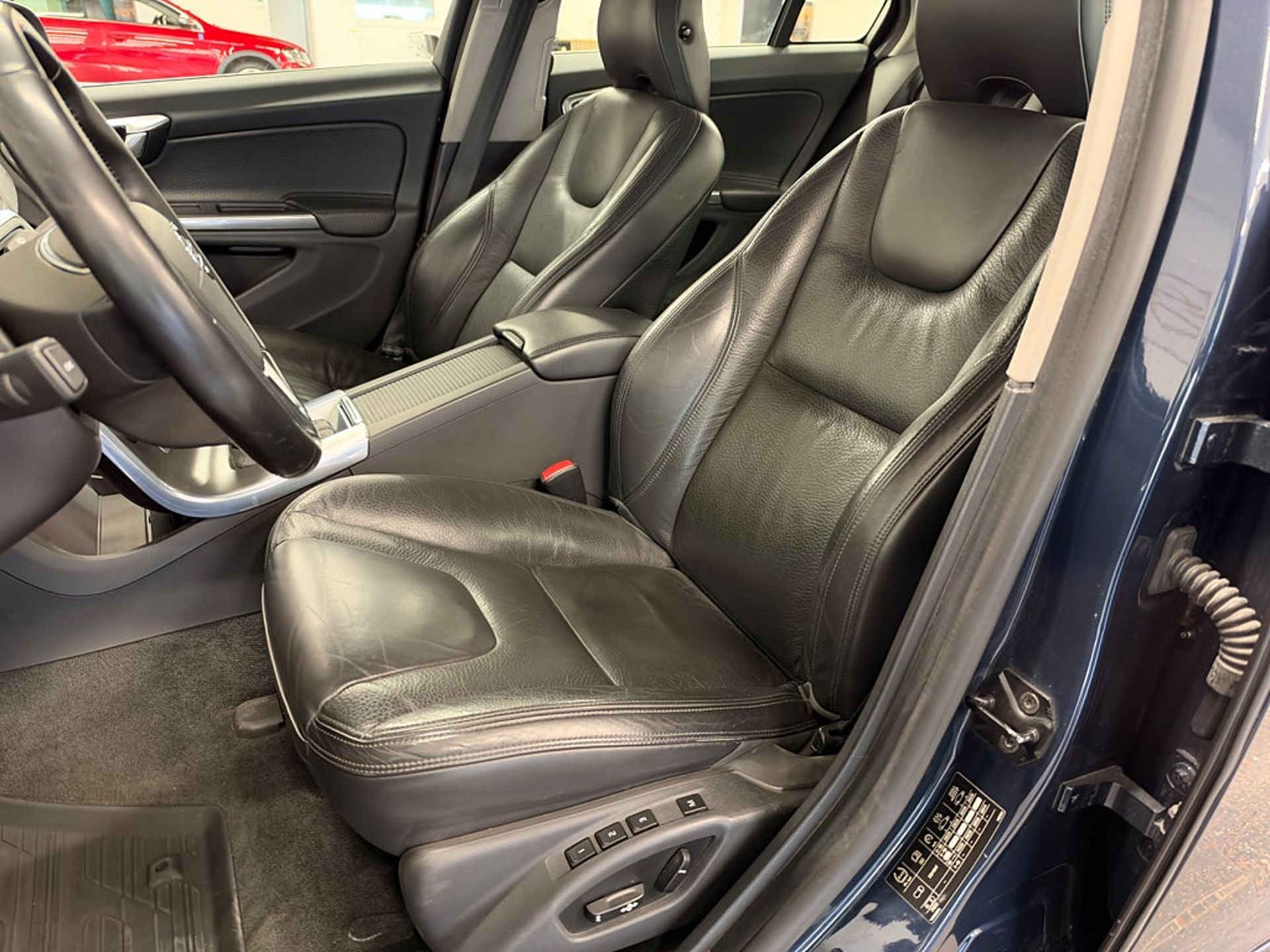 Volvo S60 D4 Geartronic Summum 2013, bild 6/10