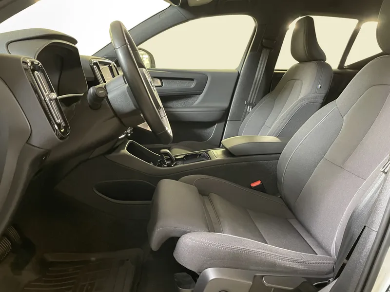 Bild 13 av 17 – Volvo XC40 Recharge Core Edition