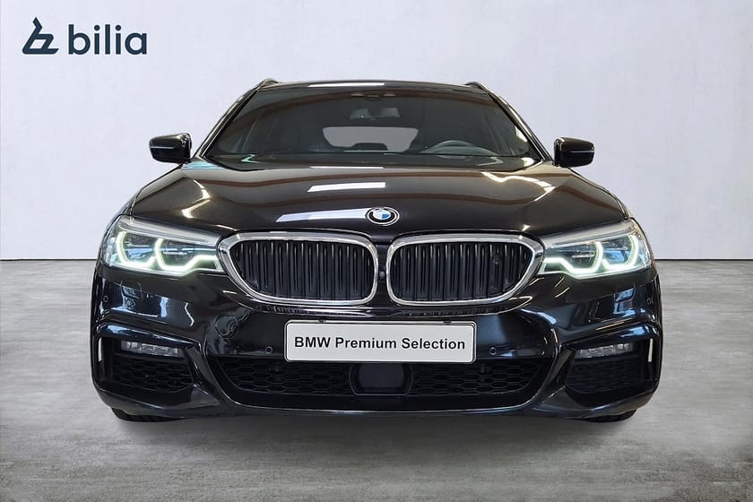 Bild 5 av BMW 540i xDrive Touring M Sport Komfortstolar 360Kamera B&W Drag