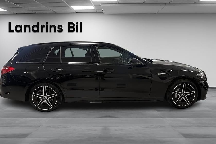 Bild 4 av Mercedes-Benz C 300 T de 4MATIC Kombi AMG-LINE