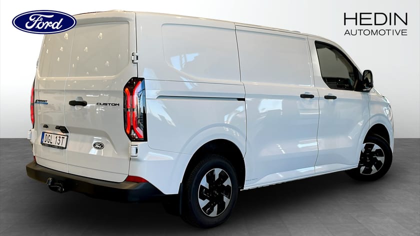 Bild 2 av Ford E-Transit Custom 320 TREND SKÅP L1H1 136 A RWD | Dragkrok |