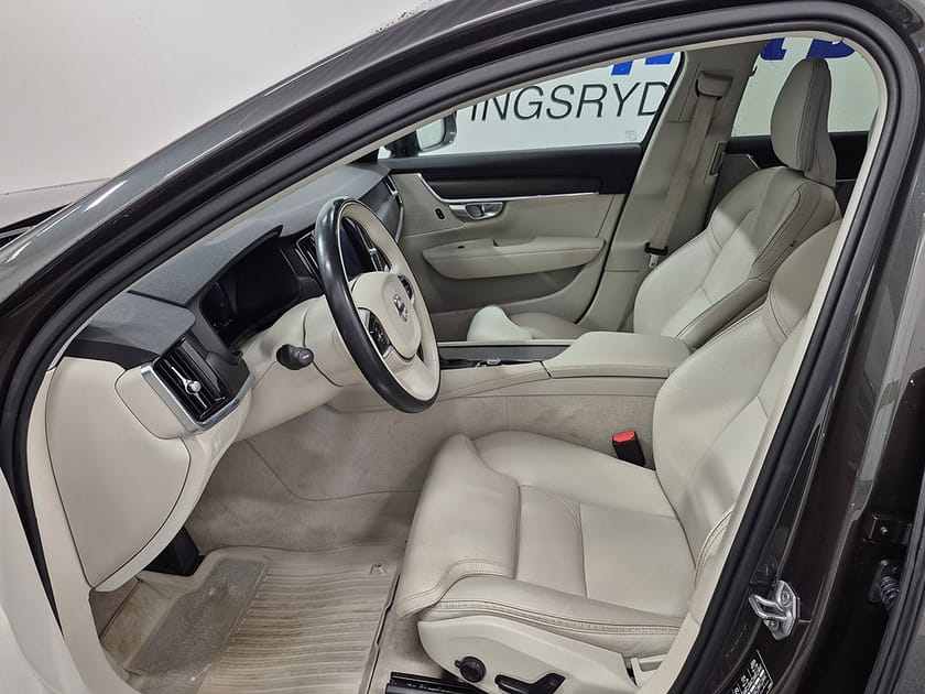 Bild 2 av Volvo V90 Cross Country D4 AWD 190HK 4x4 Advanced Läder