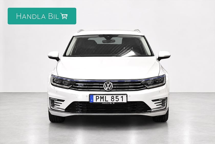 Bild 3 av Volkswagen Passat Variant GTE 1.4 Plug-in Cockpit P-värm Skinn Adaptivf Drag