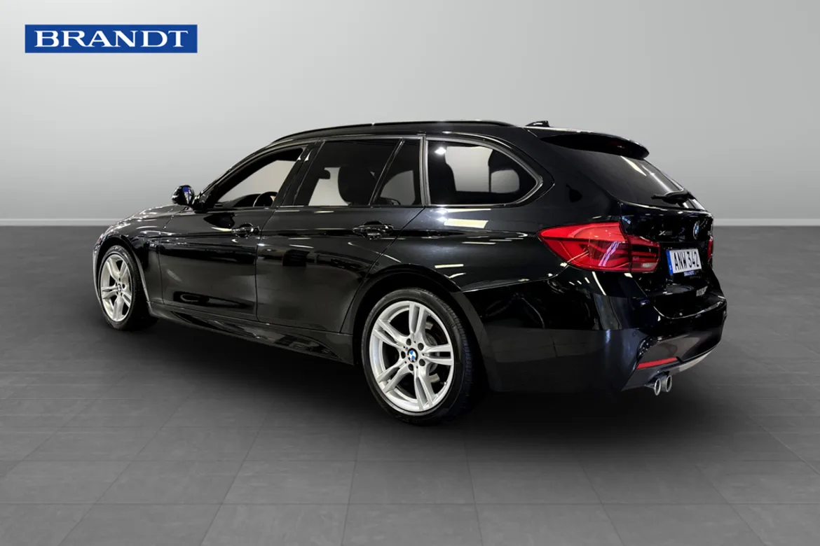 BMW 320i xDrive Touring
