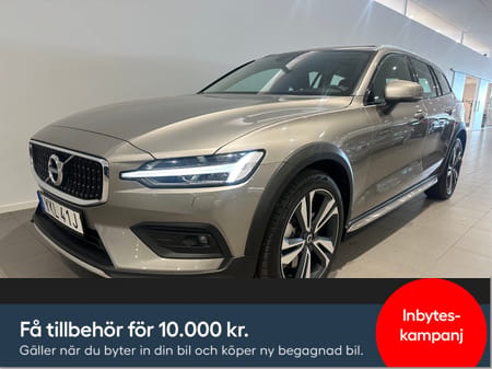 Volvo V60 Cross Country B4 AWD D Adv NaviP Edt / Panoramatak / Backkamera / 10 000kr tillbehör /