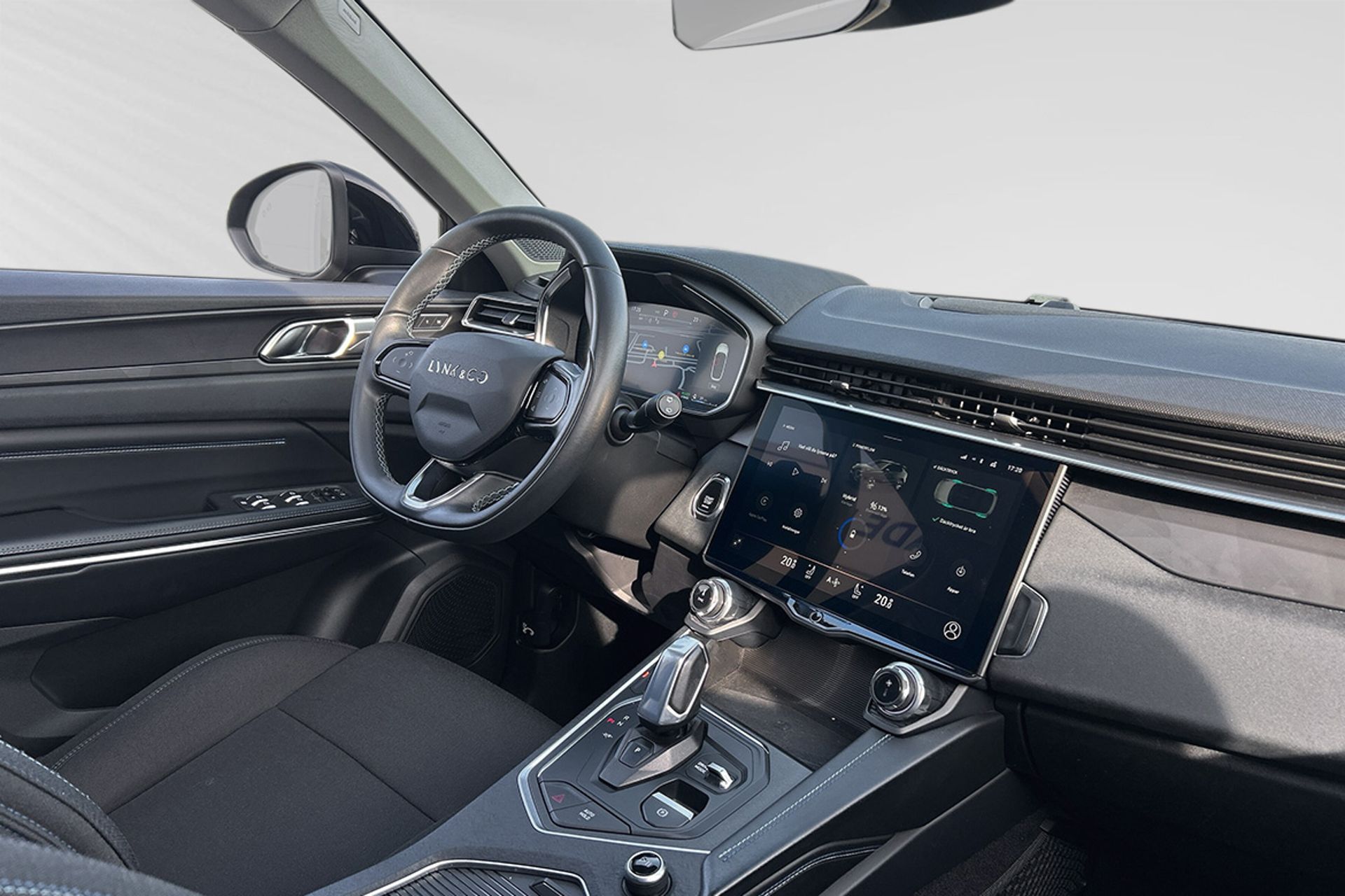 Lynk & Co 01 PHEV 2022, bild 6/10