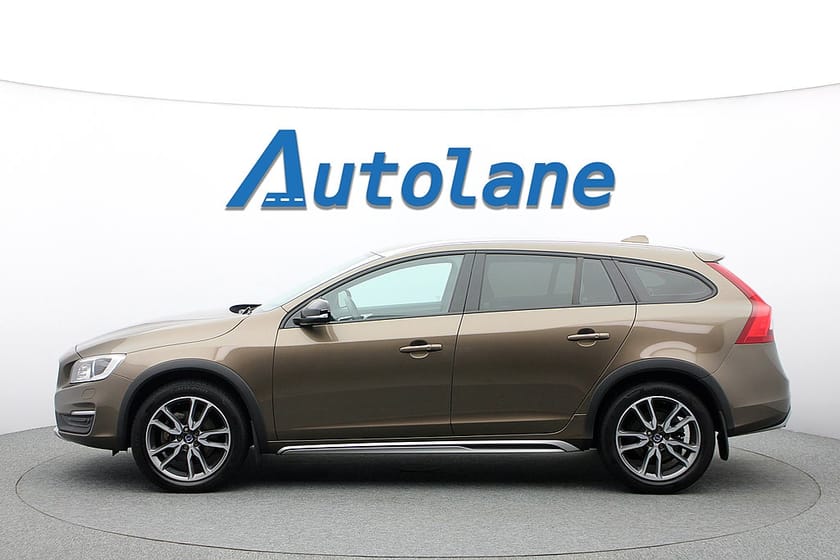 Bild 5 av Volvo V60 Cross Country D4 AWD Summum, Kamera, Drag, Värmare, Keyless 190hk