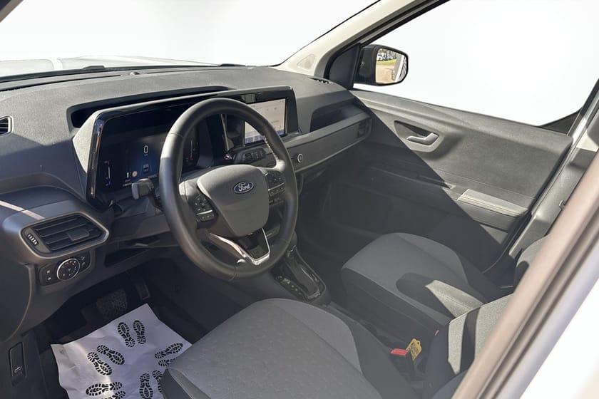 Bild 4 av Ford Tourneo Courier Titanium 1,0L EcoBoost 125hk 7AT FWD
