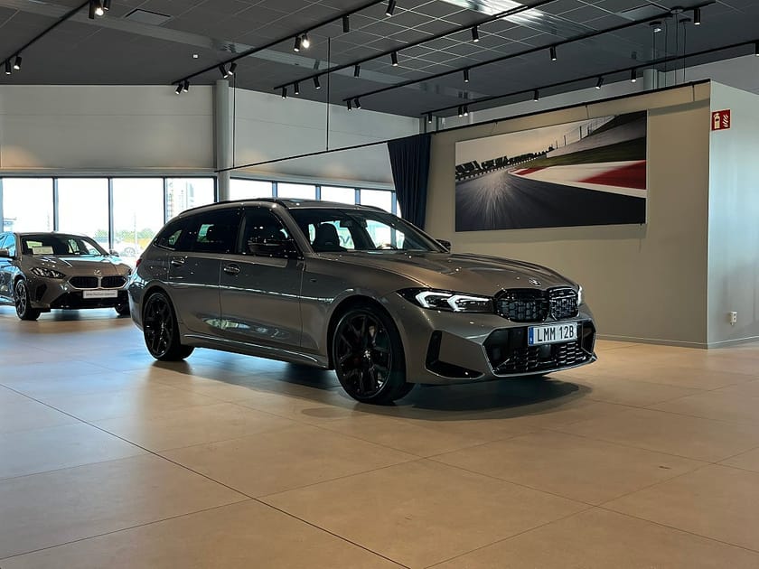 Bild 3 av BMW M340i xDrive Touring M Sport Pro Black Package DA Pro Pano HK