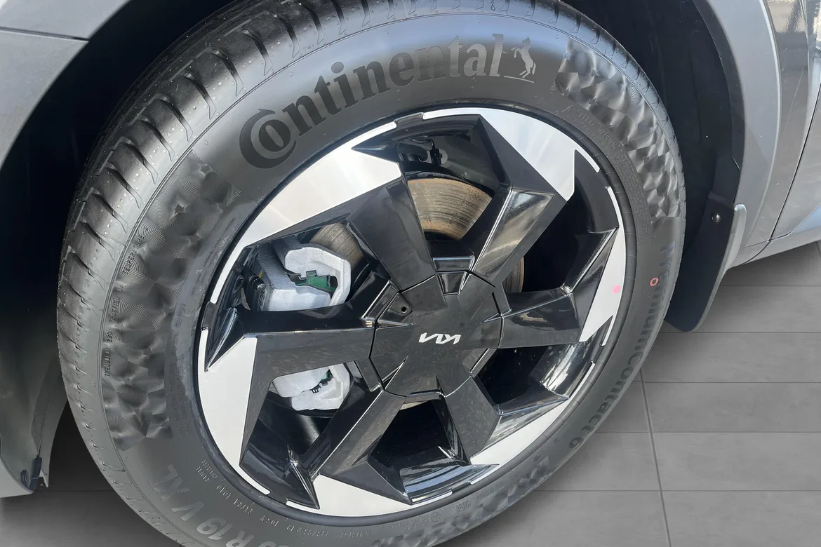 picture of a car