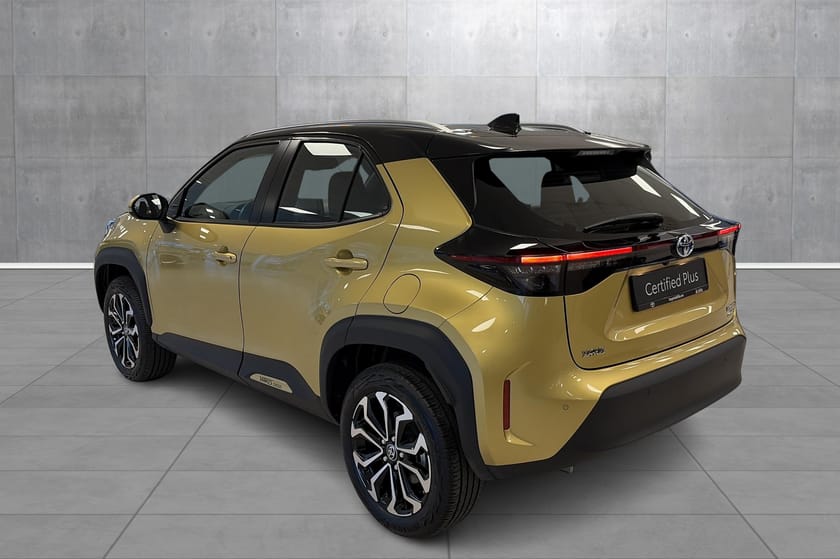 Bilde 3 av Toyota Yaris Cross Hybrid AWD-i ACTIVE TECH/NAVI/ADAPTIV CC+++