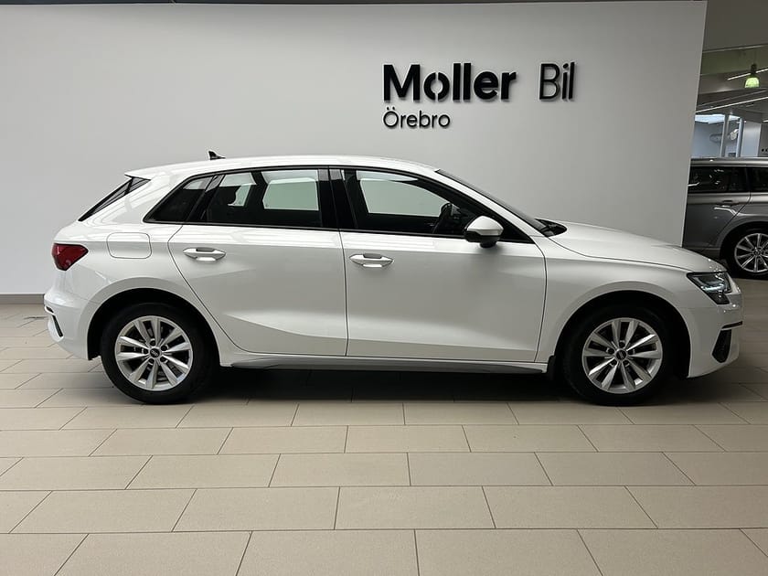 Bild 4 av Audi A3 Sportback 35 TFSI 150hk PROLINE