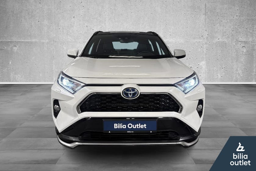 Bilde 2 av Toyota RAV4 Plug-in Hybrid 75km WTLP, AWD, ActiveTech, R-kam, Pano, ACC, H-feste+