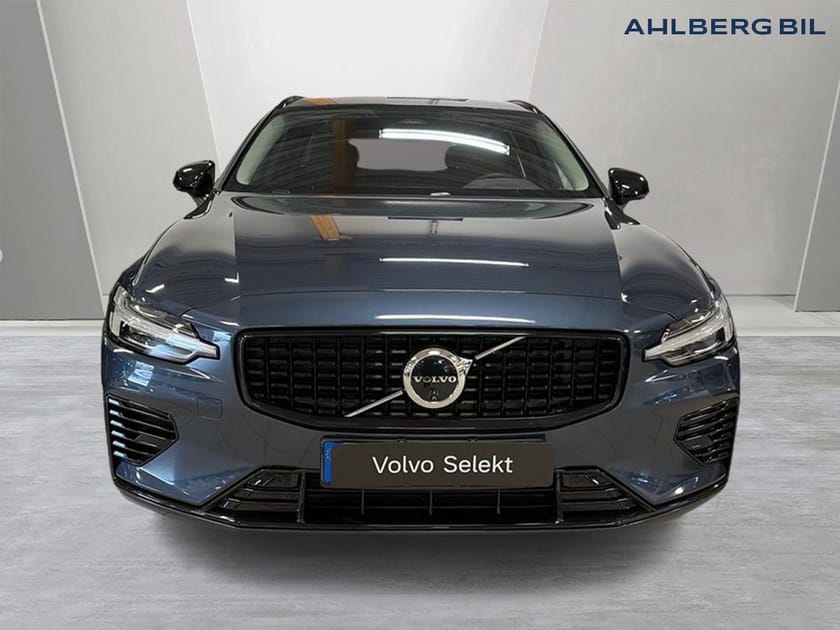 Bild 5 av Volvo V60 T6 Plus Dark Edition, Läderklädsel, Parkeringskamera 360, Elstolar fram, Baklucka Elmanövrerad