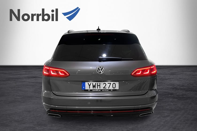 Bild 3 av Volkswagen Touareg V6 TDI 286hk R-Line Black Drag/värmare/MOMS