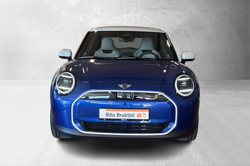 Bilde 4 av MINI Cooper SE Trim Package XL Ryggekamera, Soltak, HeadUp, H/K
