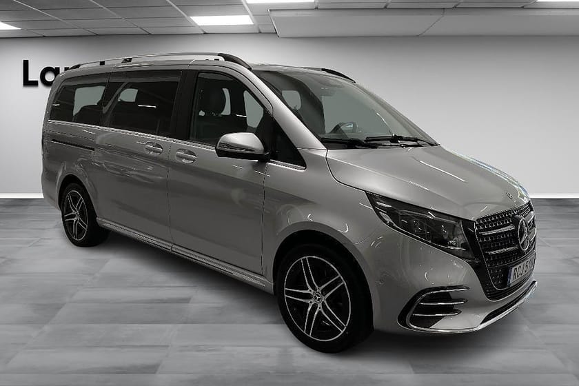 Bild 3 av Mercedes-Benz V 300d 4MATIC 3.2t 300 Lång 7-Sits AMG-Line