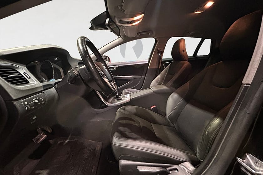 Bild 3 av Volvo V60 D2 Powershift, 115 HK AUT VOC DRAG KAMREM BYTT NY SERVAD