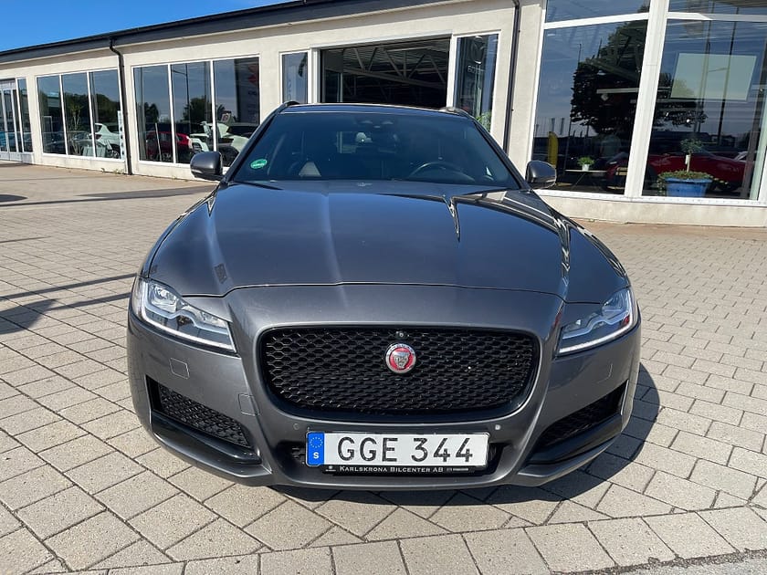 Bild 2 av Jaguar XF 25d Sportbrake AWD 240 hk