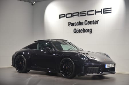 Porsche 911 Carrera 4 GTS