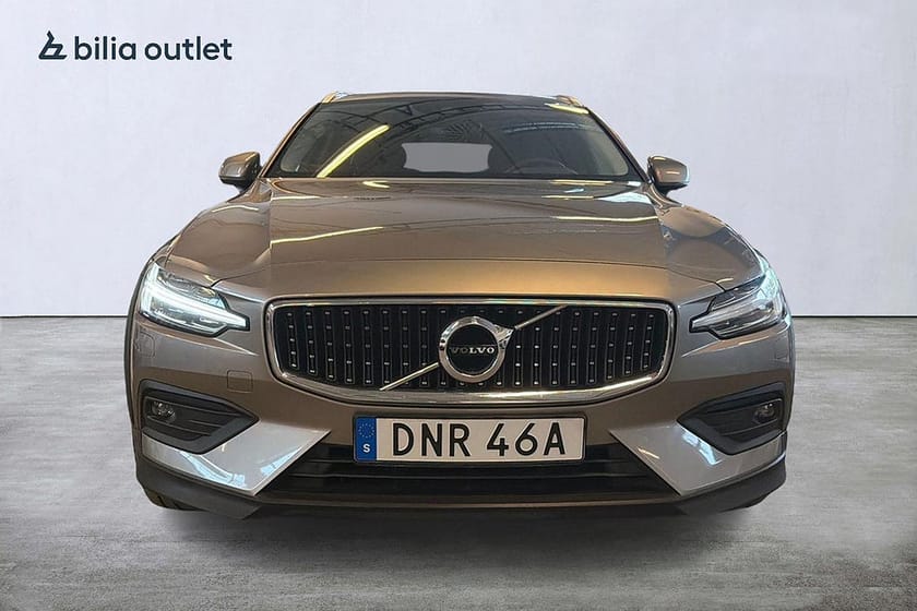 Bild 2 av Volvo V60 Cross Country B4 AWD 197hk Geartronic Advanced Navi Pro Edition Drag
