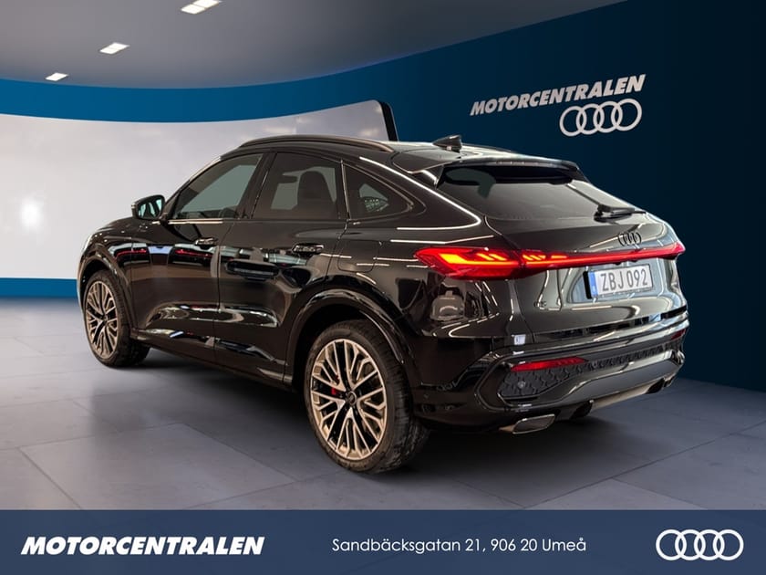 Bild 3 av Audi Q5 Sportback e-hybrid quattro 270 KW LUFTFJÄDRING/21"