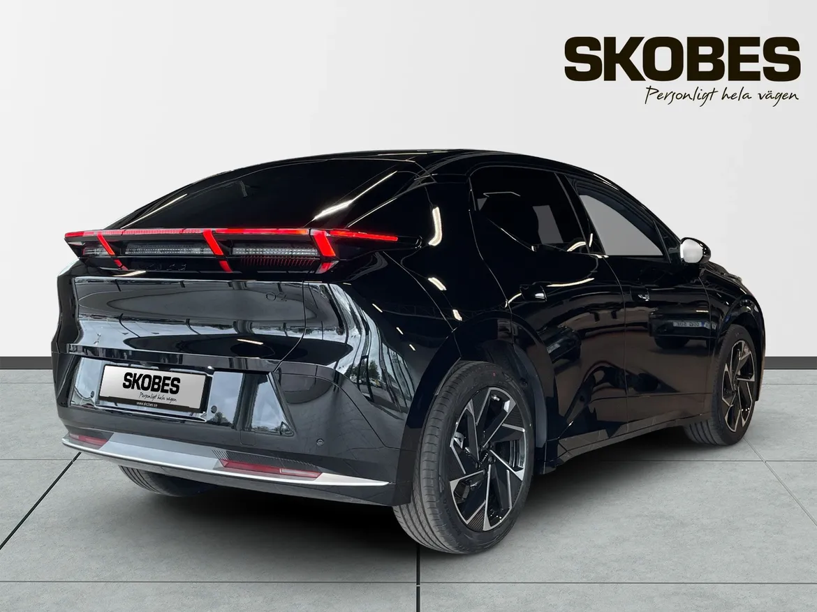 Lynk & Co 02 EV