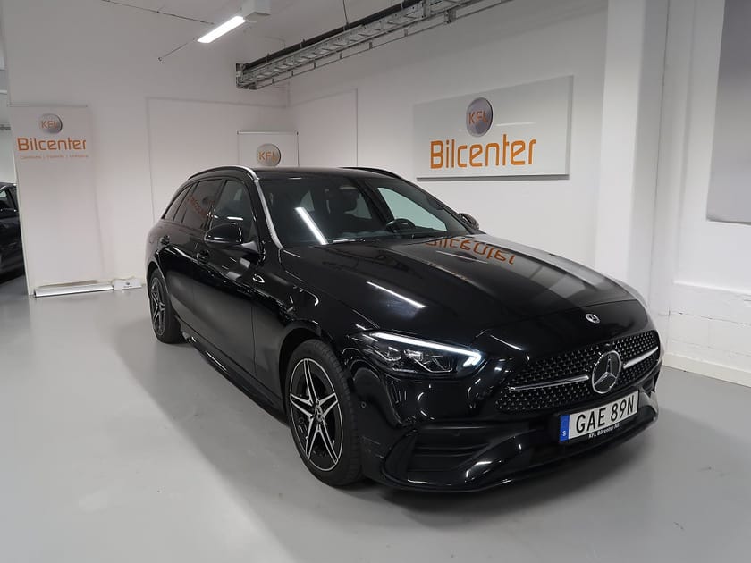 Bild 3 av Mercedes-Benz C 300 T e AMG *Long Range* V-Däck ingår Cockpit-Drag-Kame