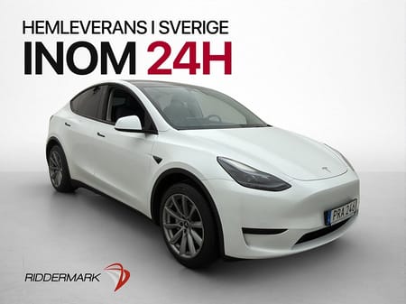 Tesla Model Y Standard Range RWD Svensksåld Panorama Dragkrok