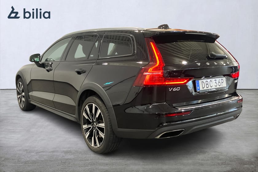 Bild 2 av Volvo V60 Cross Country B4 AWD D Adv NaviP Edt Parkeringskamera 360 Mörkt tonade rutor 5 st Panoramaglastak Infällbar dragkrok