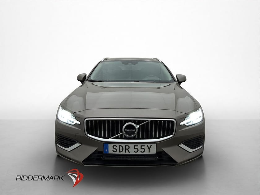 Bild 2 av Volvo V60 T6 AWD Inscription Värm Drag Pano H/K 360° Skinn