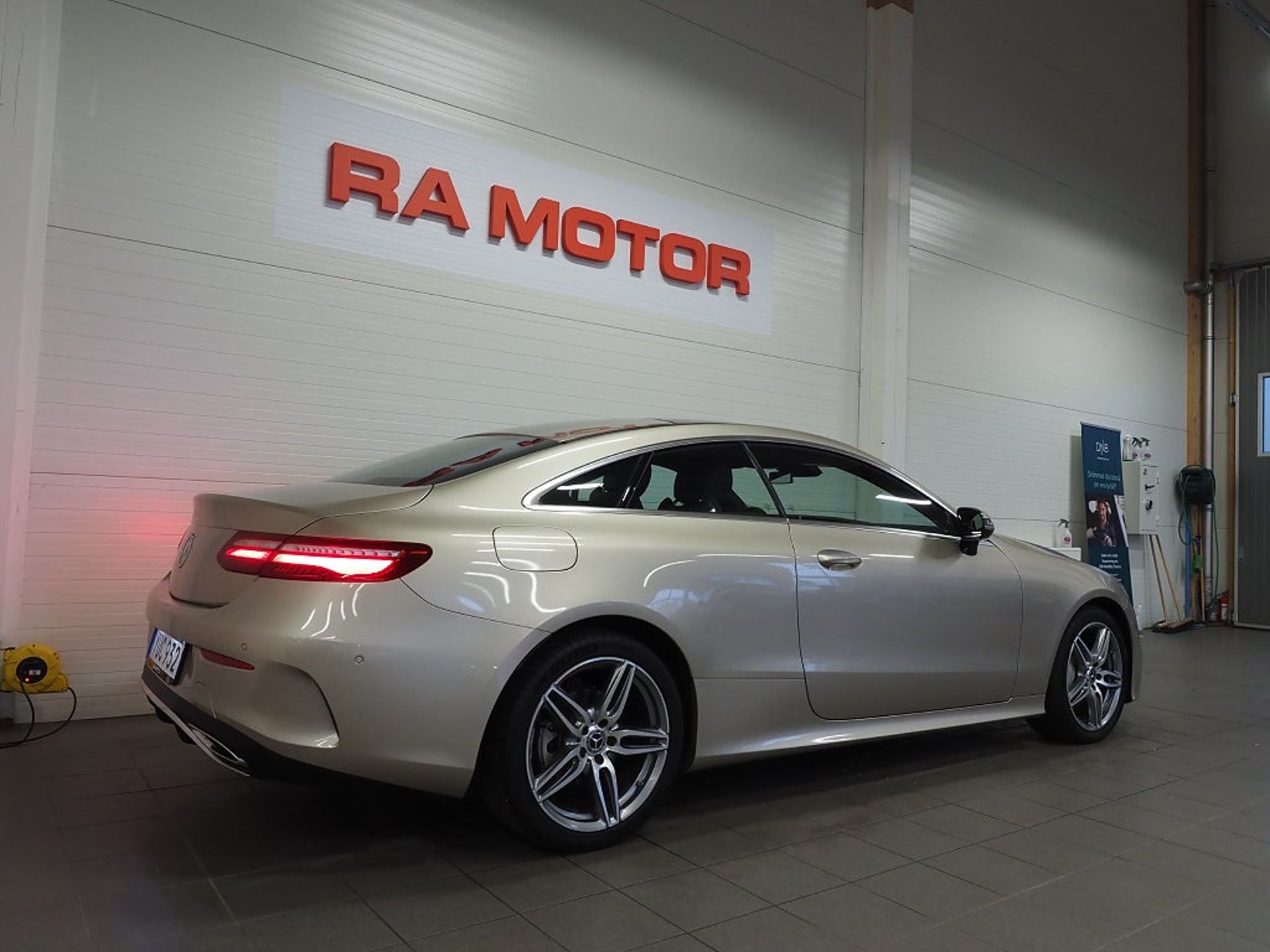 Mercedes-Benz E 200 4MATIC Coupé Aut AMG 2018, photo 5/10