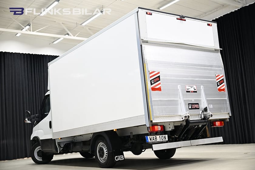 Bild 3 av Iveco Daily 35-140 Chassi Cab 136HK Automat|Volymskåp|BG-Lyft|Sidodörr|Lågmil|Leasbar