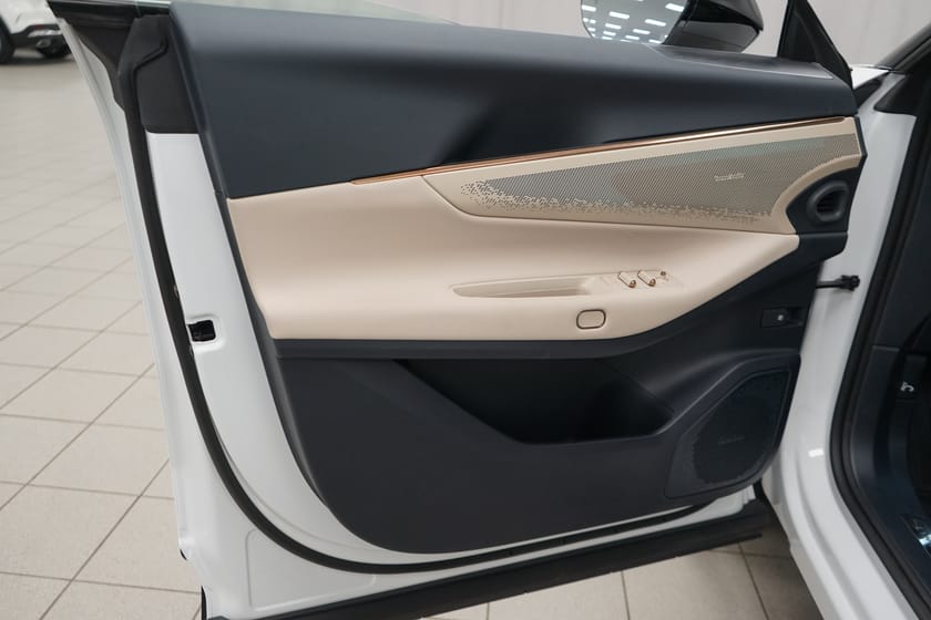 Bild 5 av Lynk & Co 08 PHEV More