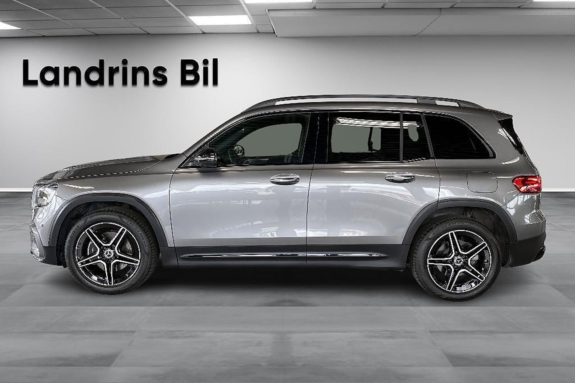 Mercedes-Benz GLB 2025, bild 4/10