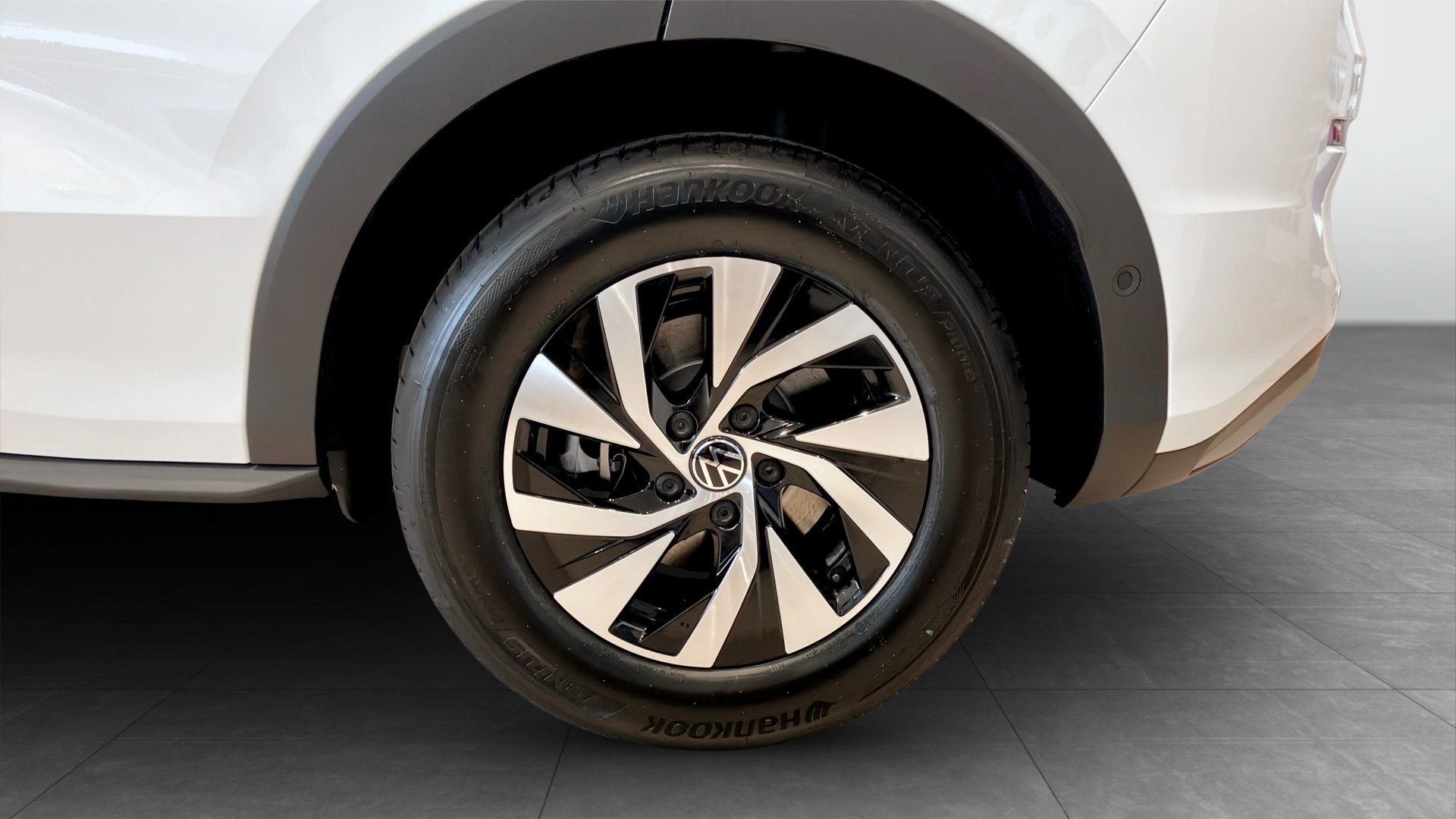 Volkswagen T-Roc 1.5 eTSI 2026, photo 6/10