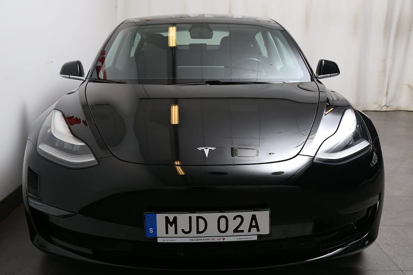 Bild 5 av Tesla Model 3 Long Range AWD | Pano | B-Kamera | Skinn |