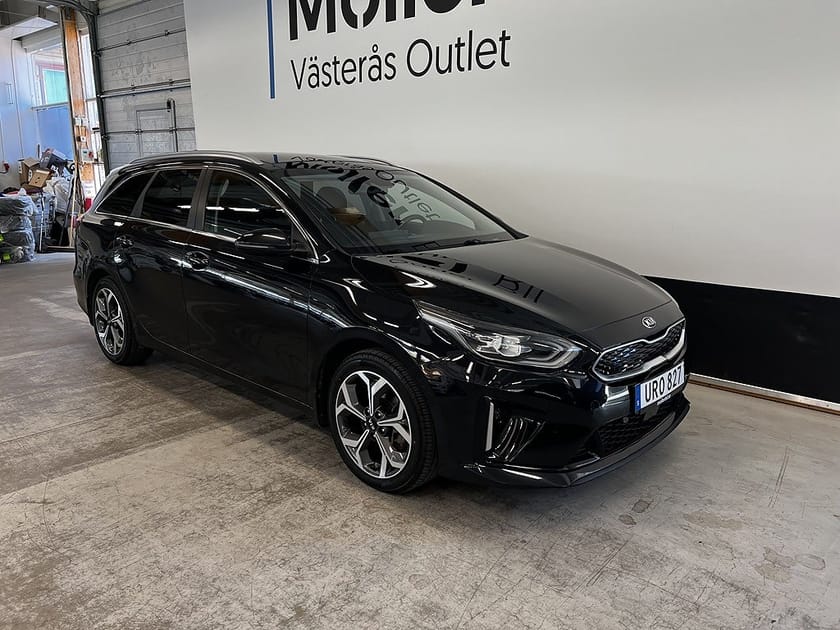 Bild 1 av Kia Ceed Sportswagon Plug-in Hybrid 141hk Panorama Drag Nav