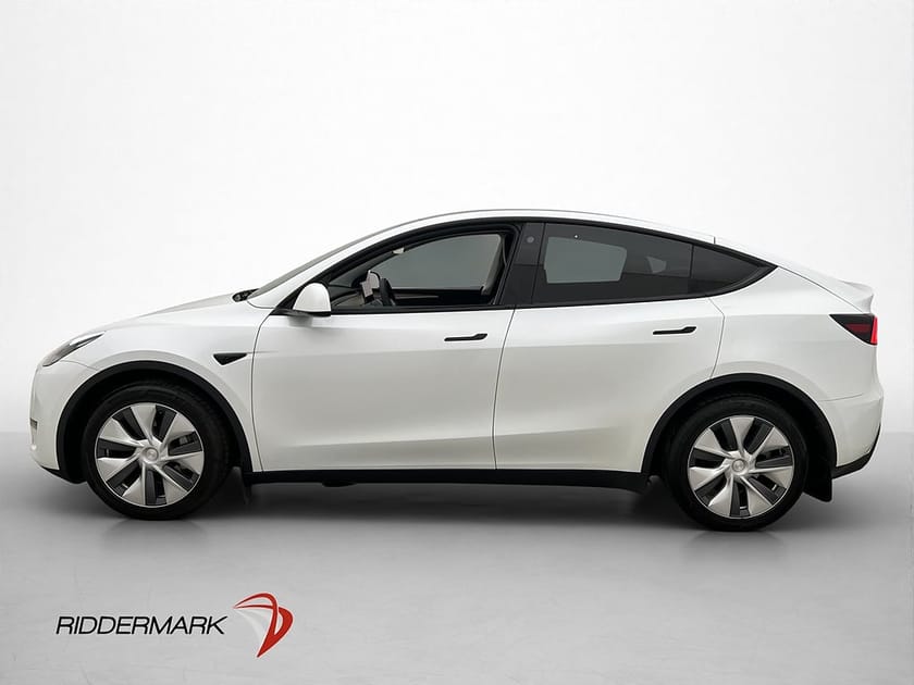Bild 5 av Tesla Model Y Long Range AWD Autopilot Pano Navi Svensksåld