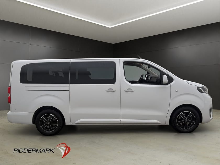 Bild 2 av Toyota Proace Verso Extra Lång PDC CarPlay 9-Sits MOMS