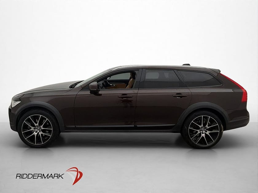 Bild 4 av Volvo V90 Cross Country D5 AWD VOC Pano HuD 360° Polestar