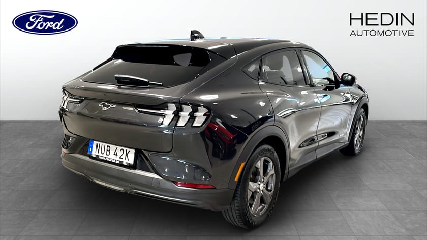 Bild 2 av Ford Mustang Mach-E Standard Range RWD SR 269Hk  B&O Panorama 360 kamera