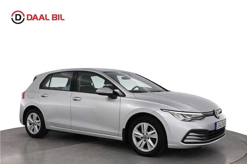 Bild 4 av Volkswagen Golf 1.0 eTSI 110HK DRAG P-VÄRM NAVI B-KAM 3-ZON NFC APP-CON