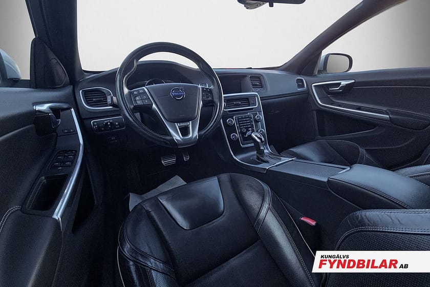 Bild 5 av Volvo V60 T3 R-Design, Aut, Fullservad, Kamrem bytt,