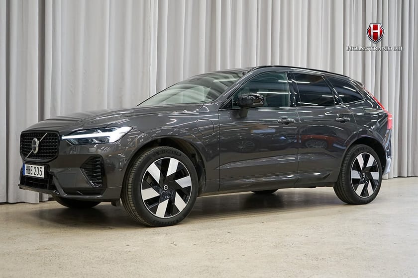 Bild 4 av Volvo XC60 Recharge T6 AWD Ultimate Dark Pano Värme Drag H/K 360
