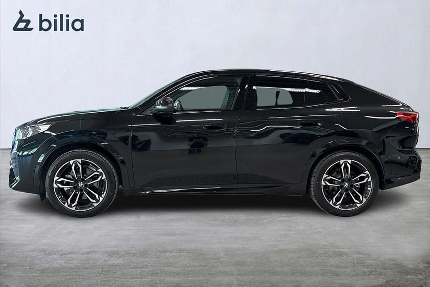 Bild 3 av BMW iX2 xDrive30 xDrive 30 M-Sport | Aktiv farth. | Tonade rutor