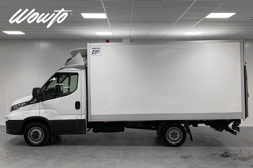 Bild 2 av Iveco Daily 35-160 Chassi Cab 2.3 JTD Hi-Matic /Kylbil /Moms