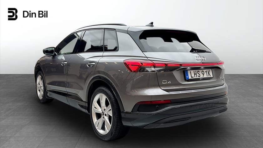 Bild 2 av Audi Q4 50 e-tron quattro 299HK NAV Backkamera Black Optik