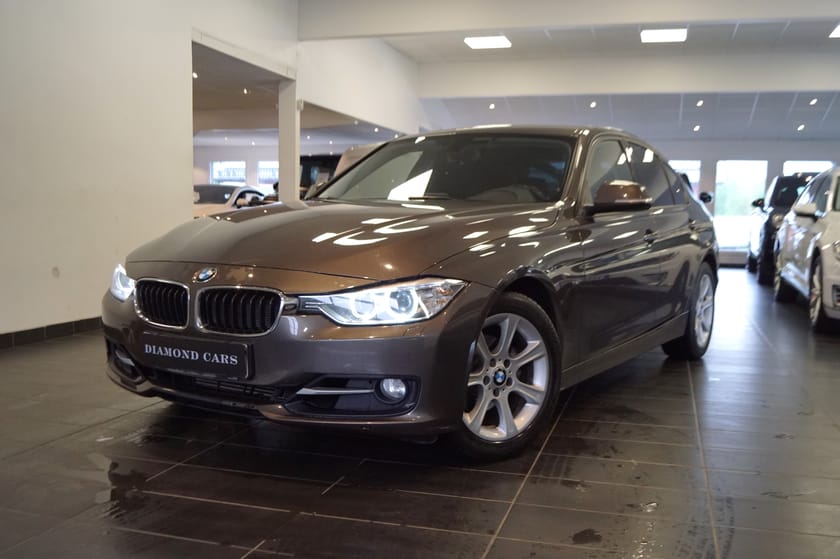 Bild 3 av BMW 320i Sedan