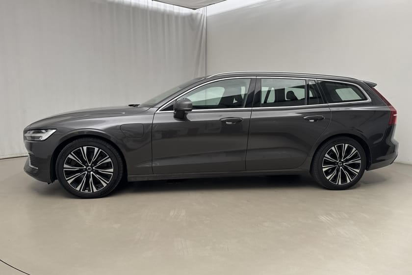 Bild 2 av Volvo V60 T6 AWD Recharge (350hk) Core, Läderinredning